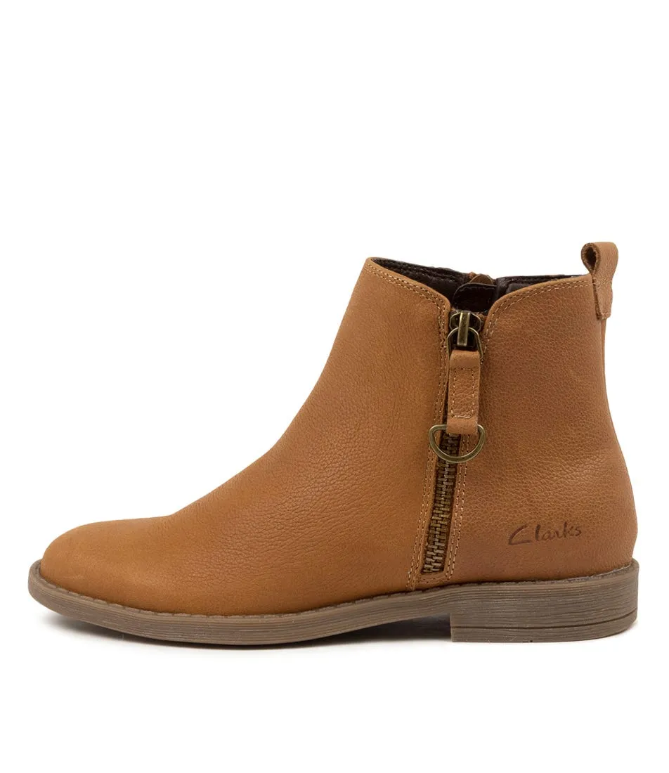 CLARKS Wanda Ii Jnr Tan