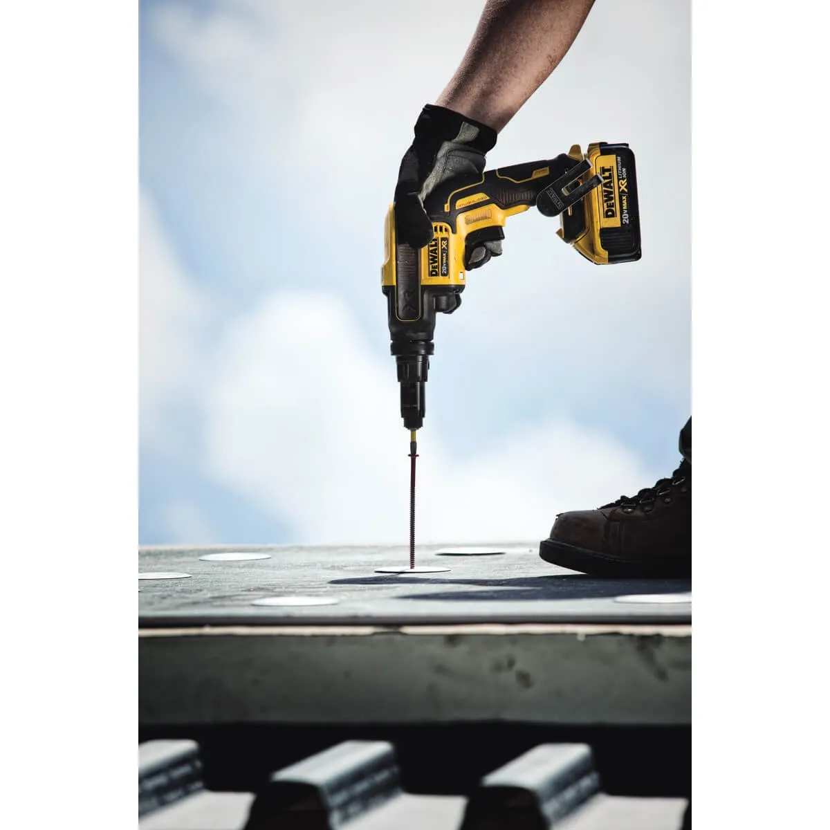 DEWALT DCF622B-20V MAX** XR Versa-Clutch Adjustable Torque Screwgun (Tool Only)