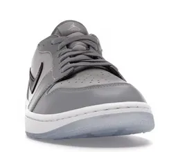 Jordan 1 Retro Low Golf Wolf Grey