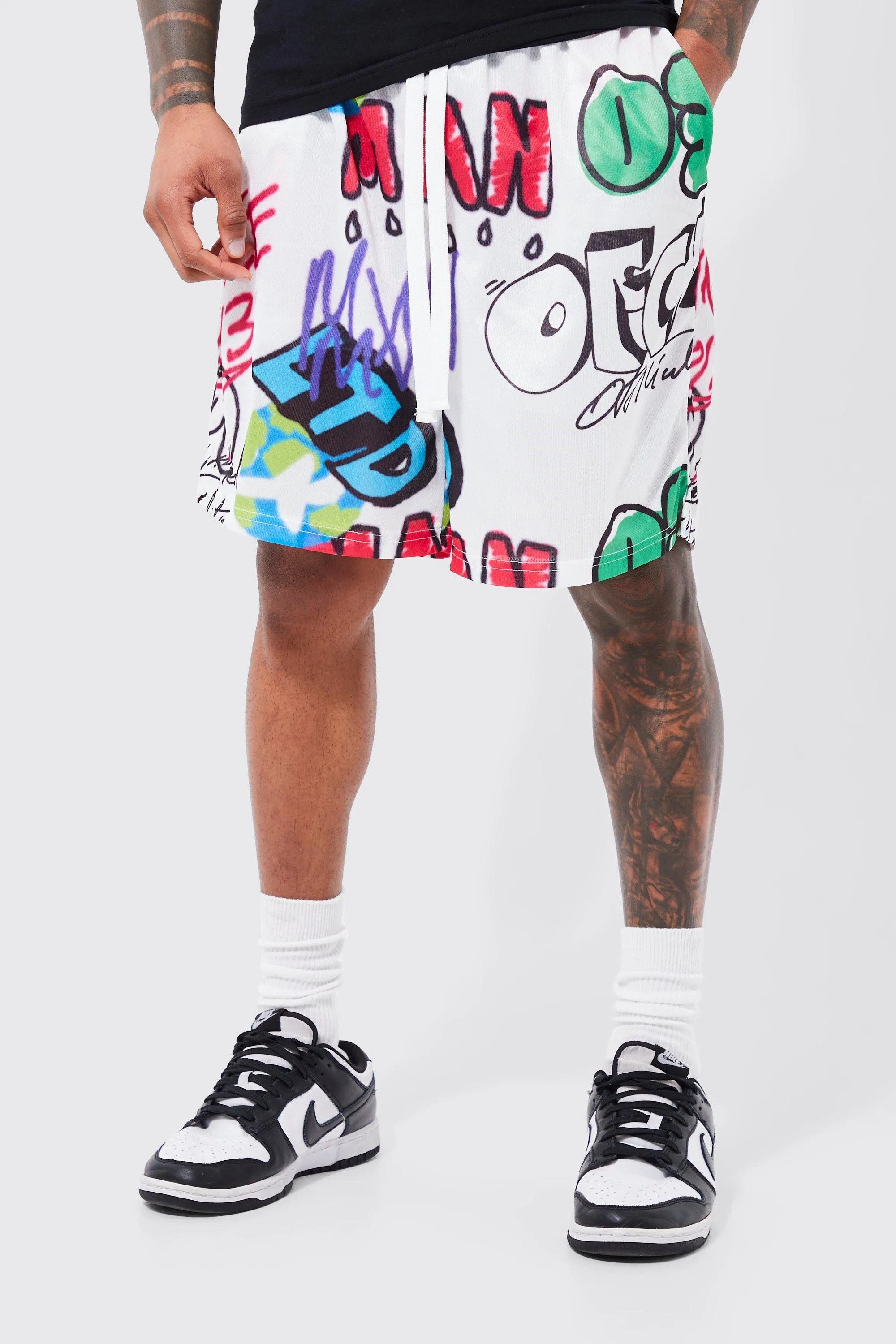 Loose Fit Graffiti Split Hem Basketball Short | boohooMAN UK