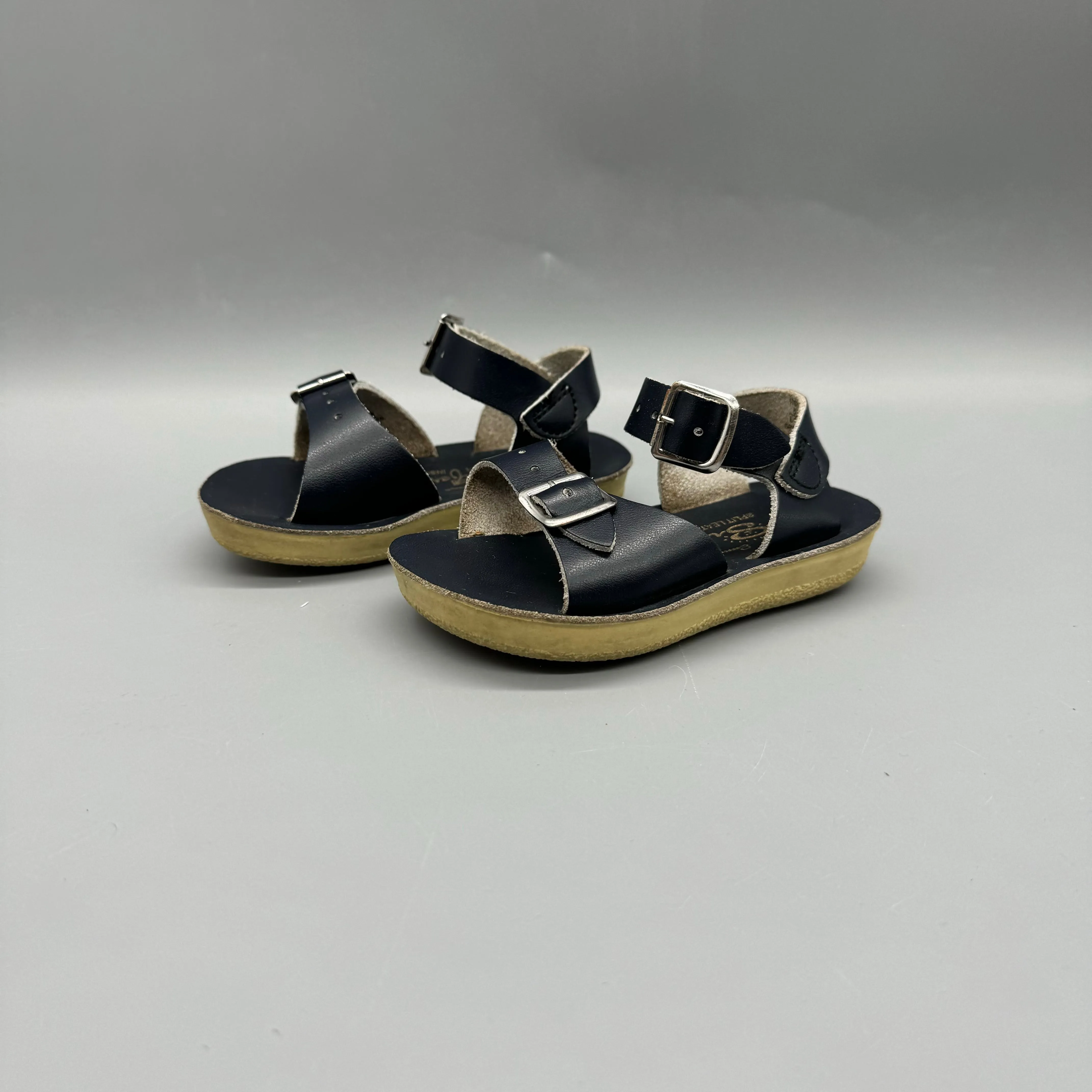 Salt Water / Sun-San Surfer sandals / US5