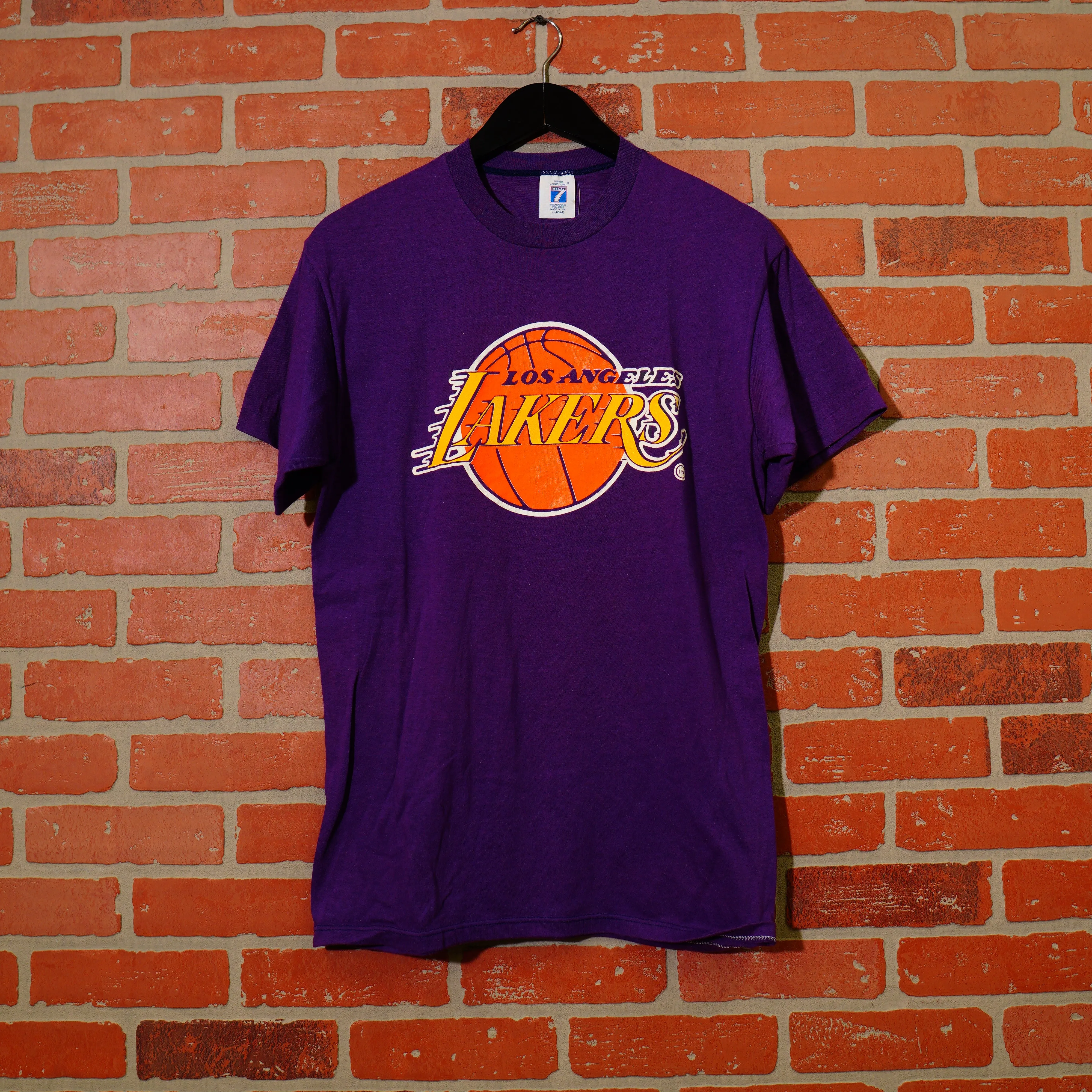 VTG Logo7 NBA Los Angeles Lakers Basketball Logo Tee